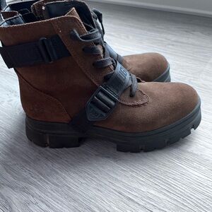 Ugg Ashton Lace-up boot - 9.5